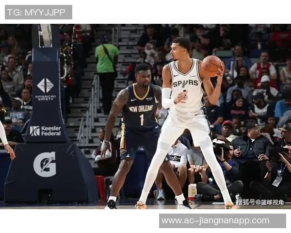 文班亚马全场数据耀眼却失误频繁13投7中斩获27分11篮板4助攻3抢断1盖帽